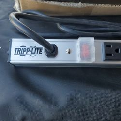 tripp-lite power strip 24" 8-outlet