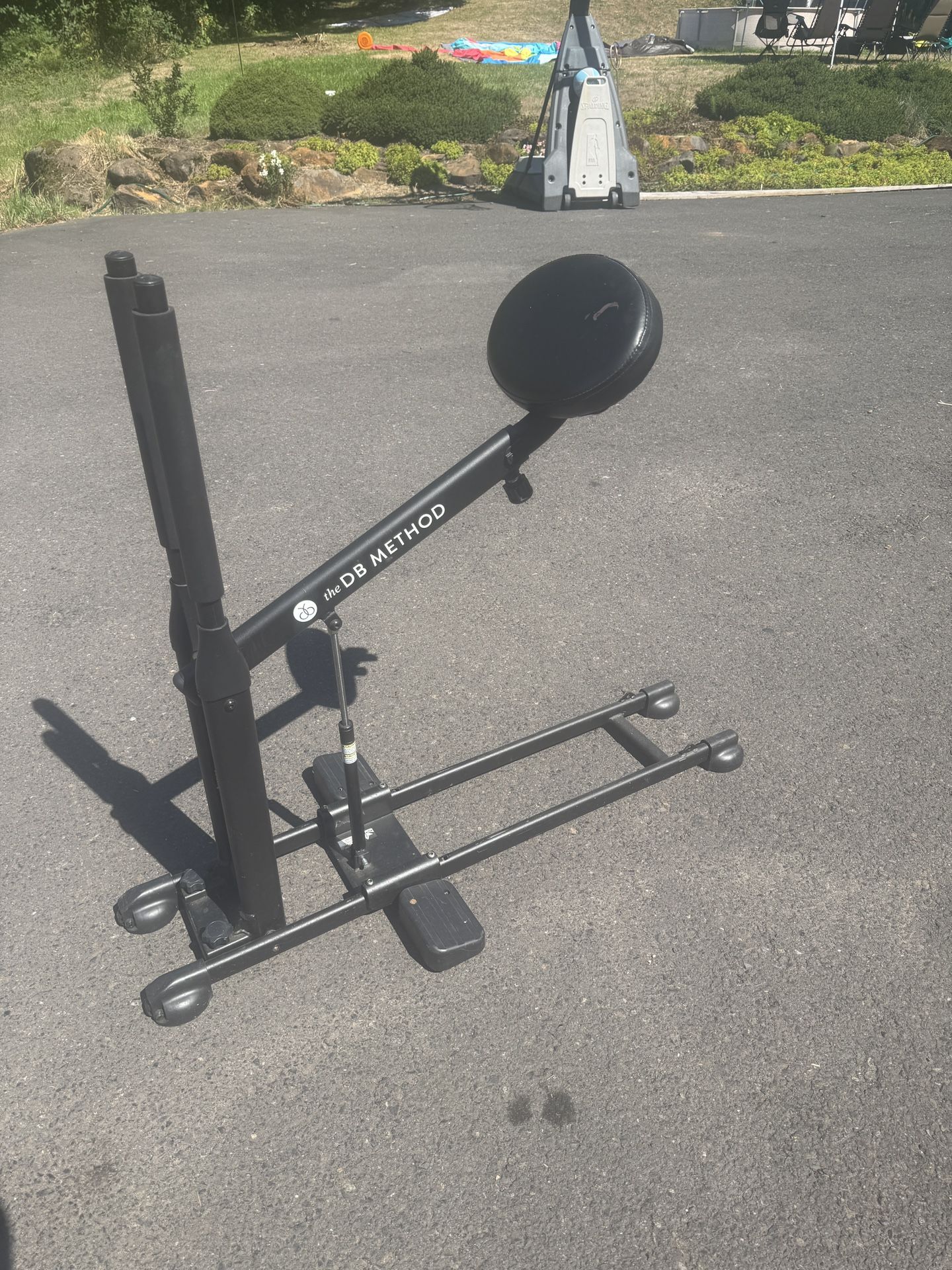 DB Method Squat Machine