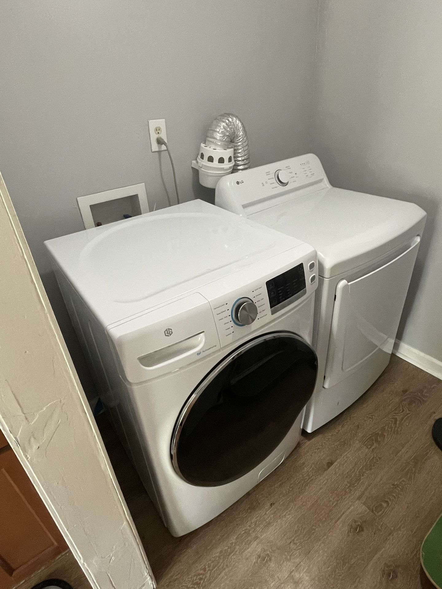 GE Washer And LG Dryer Set