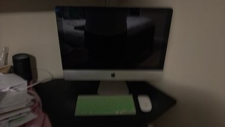 Apple iMac Desktop Computer