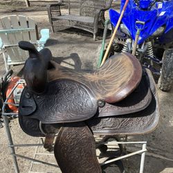 Saddle