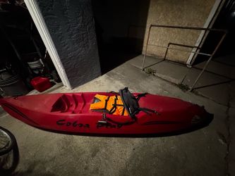 Cobra Play 10" Sit-On-Top Kayah = Life Jacket & Seat