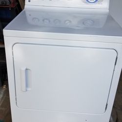 GE electric clothes dryer in excellent working condition. delivery available!