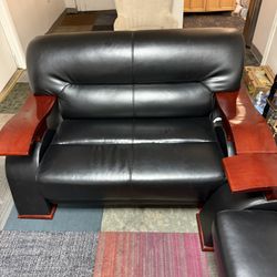 Black Leather Couch /sofa 