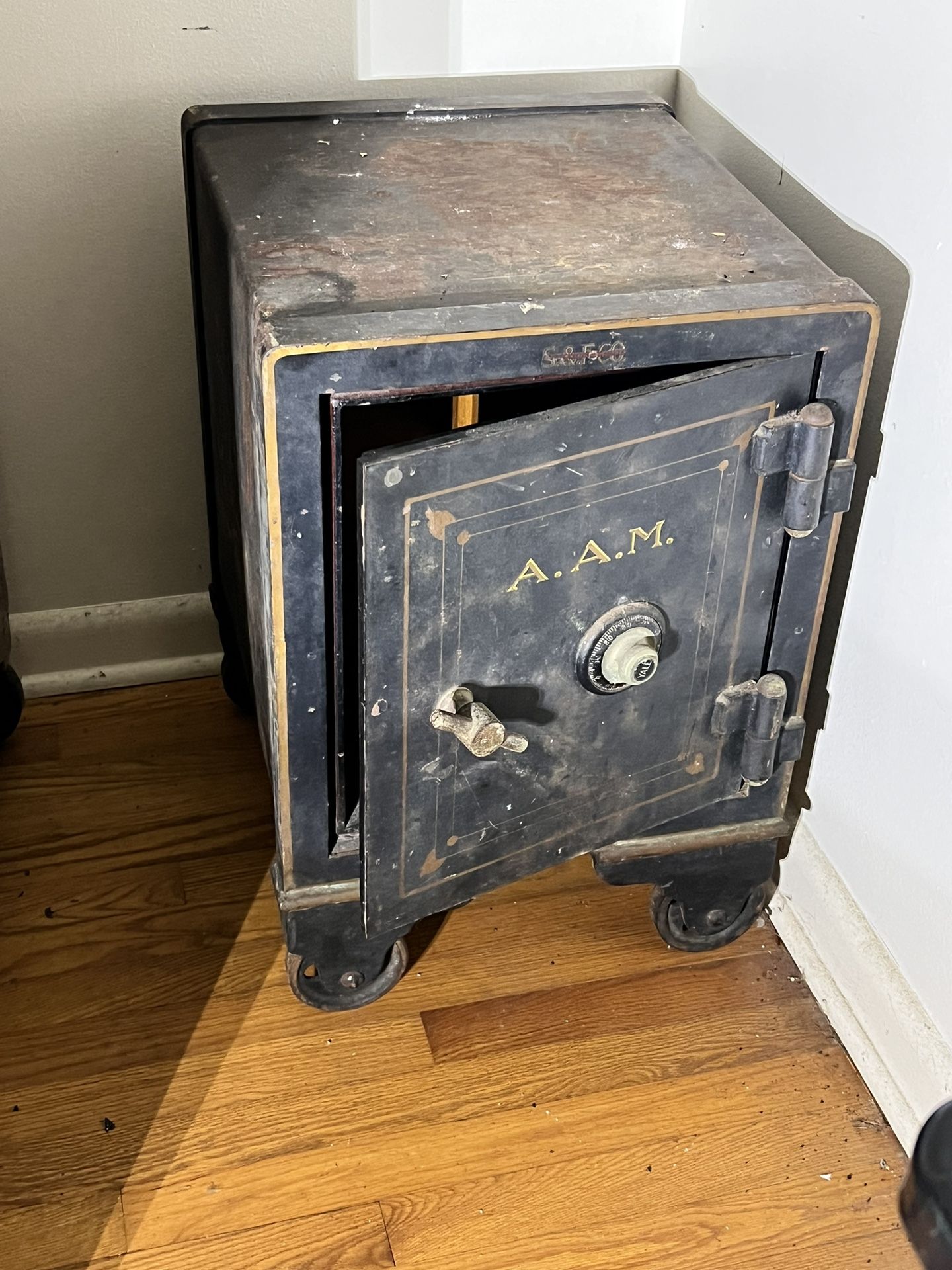 Antique Yale Safe