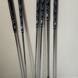  Set of  9 Wilson Ultra SuperLong golf irons, Driver Clubs