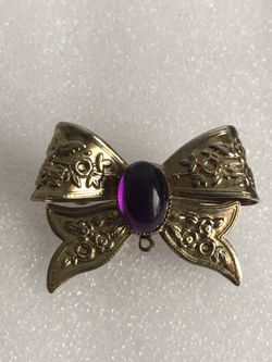BEAUTIFUL BROOCH