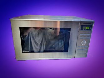 Powerful Panasonic Inverter microwave