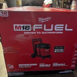 Milwaukee Shop Vac 12 Gallon 