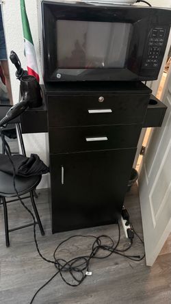 Hairstylist station