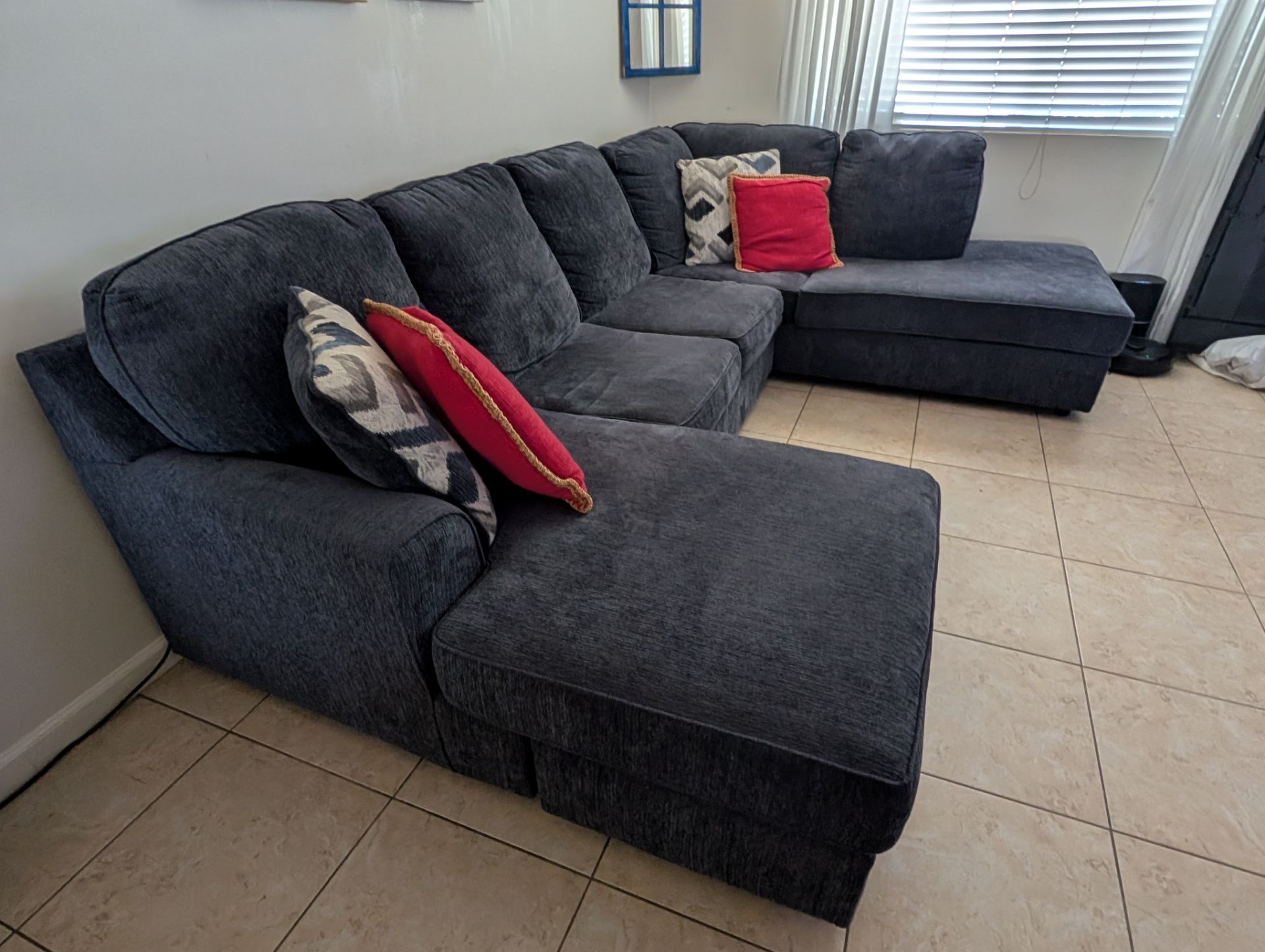 Sectional couch