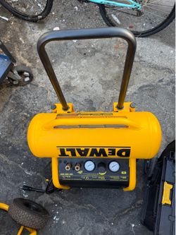 Compresor, dewalt 4.5 gallons