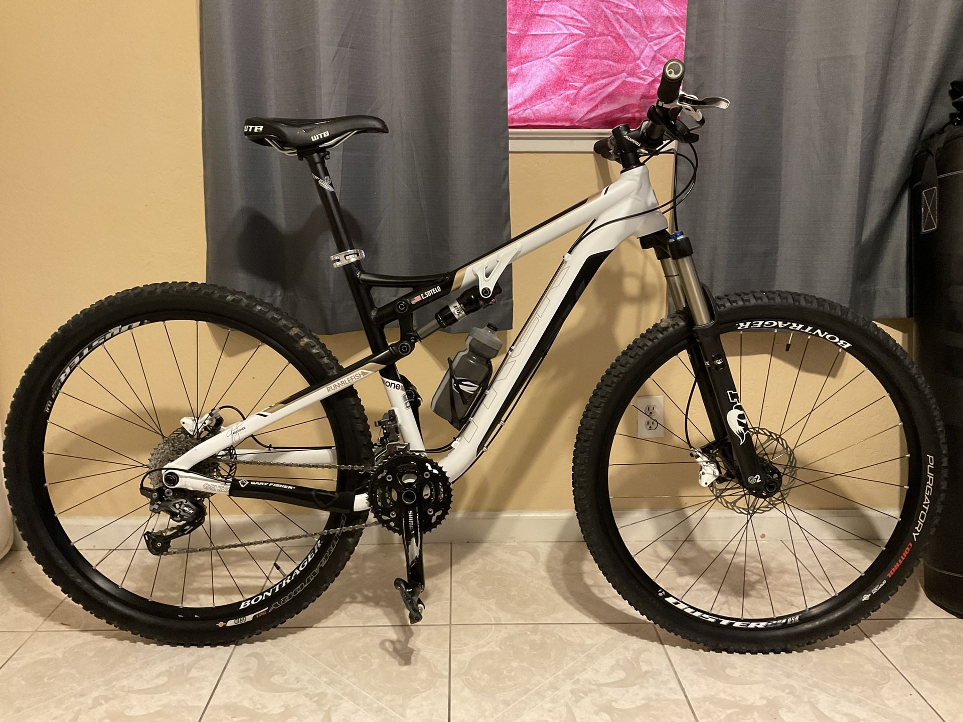 29er Full Suspension Mountain Bike; TREK