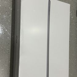 iPad, iPad Pencil And Case With Keyboard