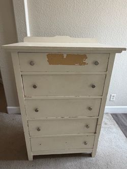 Dresser