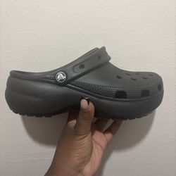  Crocs