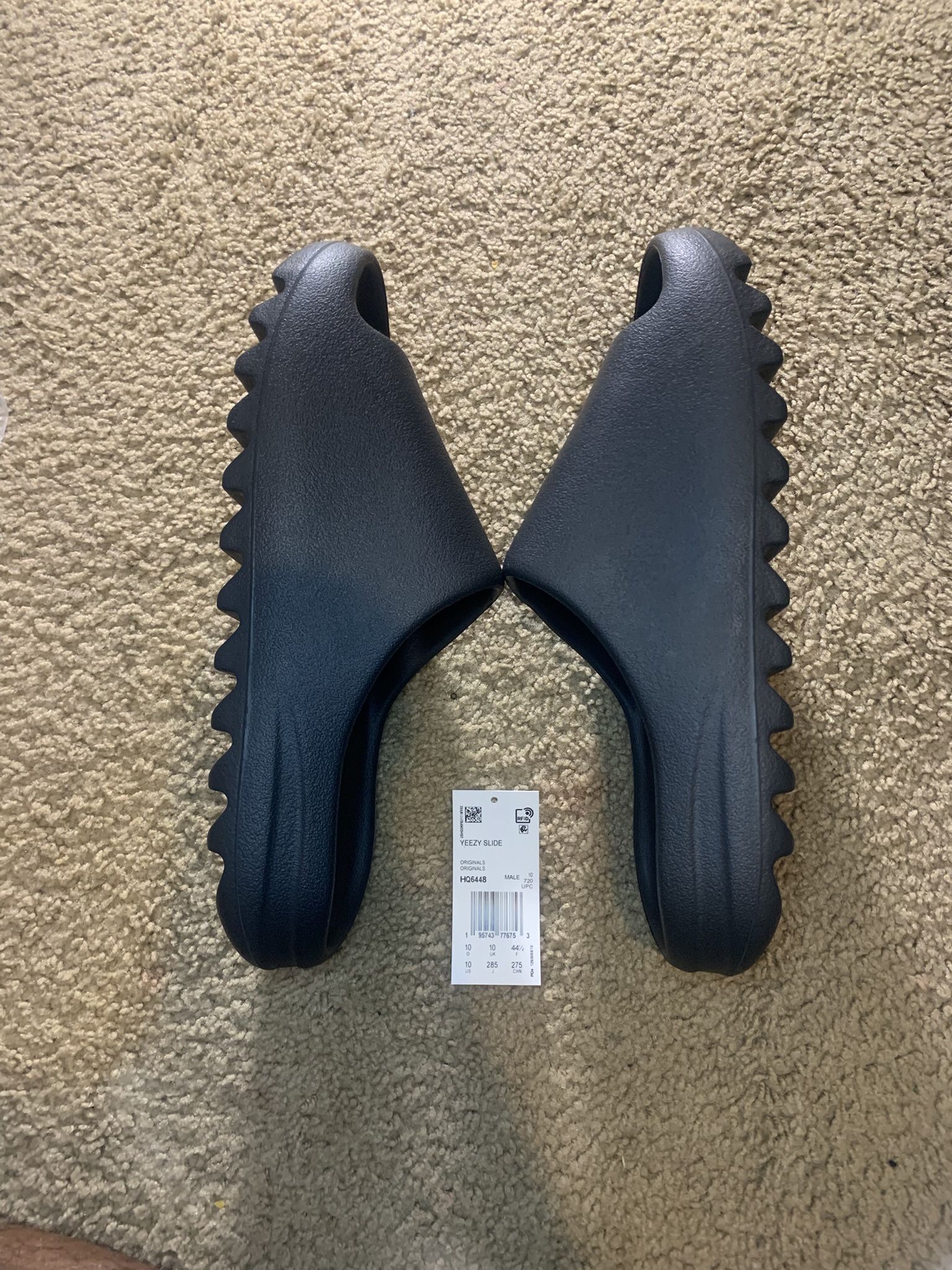 Adidas Yeezy Slides Onyx - NEGOTIABLE - BRAND NEW