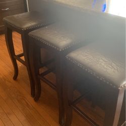 3 Bar Stools