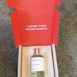 Dossier Ambery Vanilla Body Fragrance 