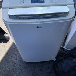 Portable air conditioner 