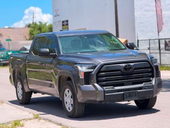 Toyota Tundra 4x4 Pickup 2023