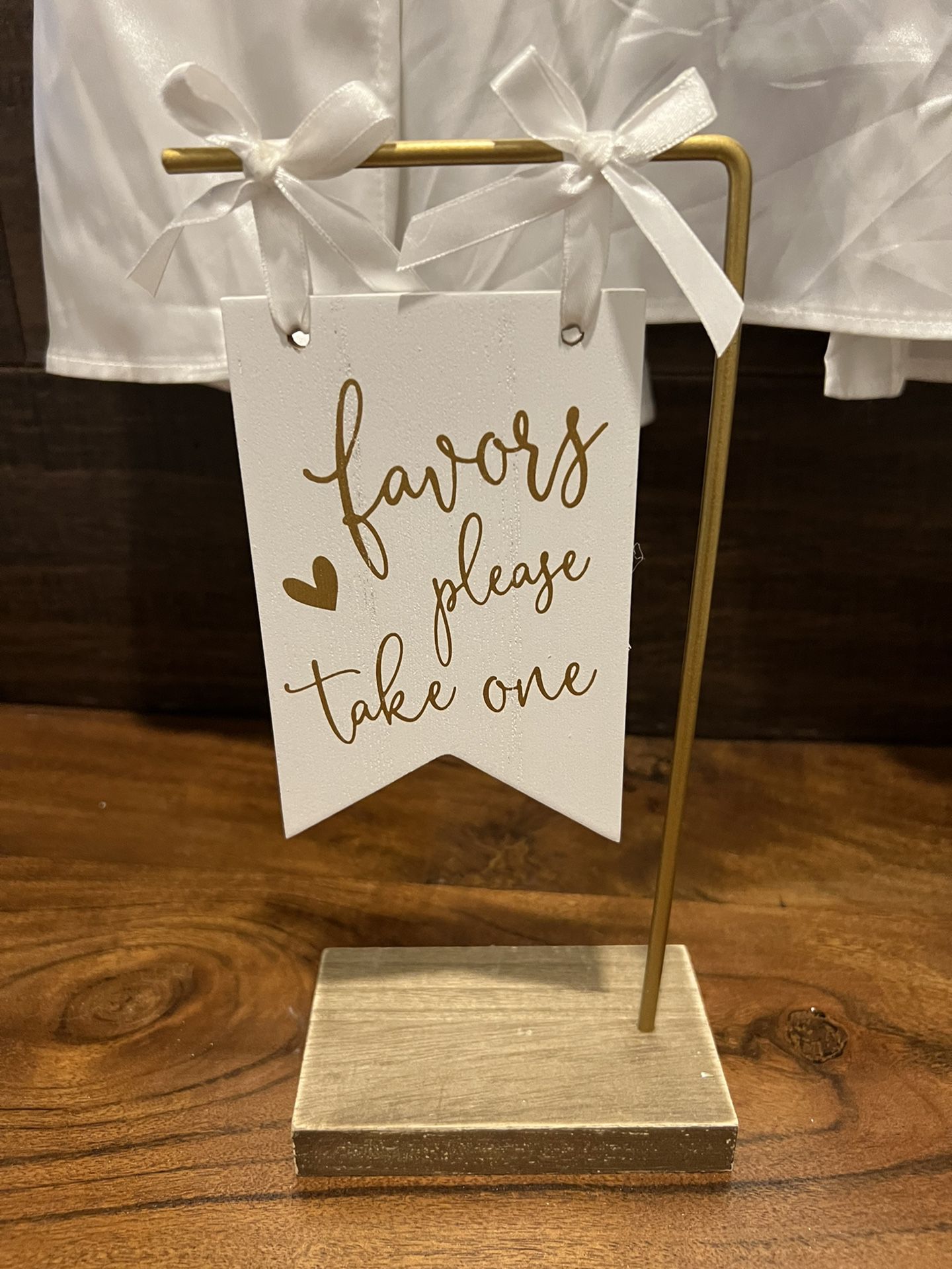 Wedding favor sign