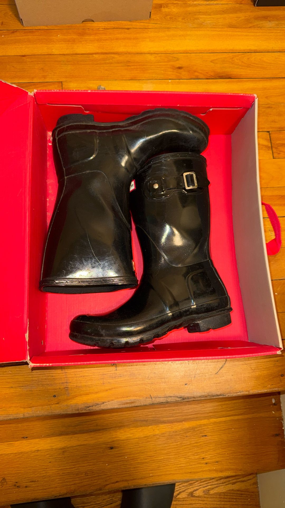 WOMENS HUNTER BOOTS USED SIZE 8 
