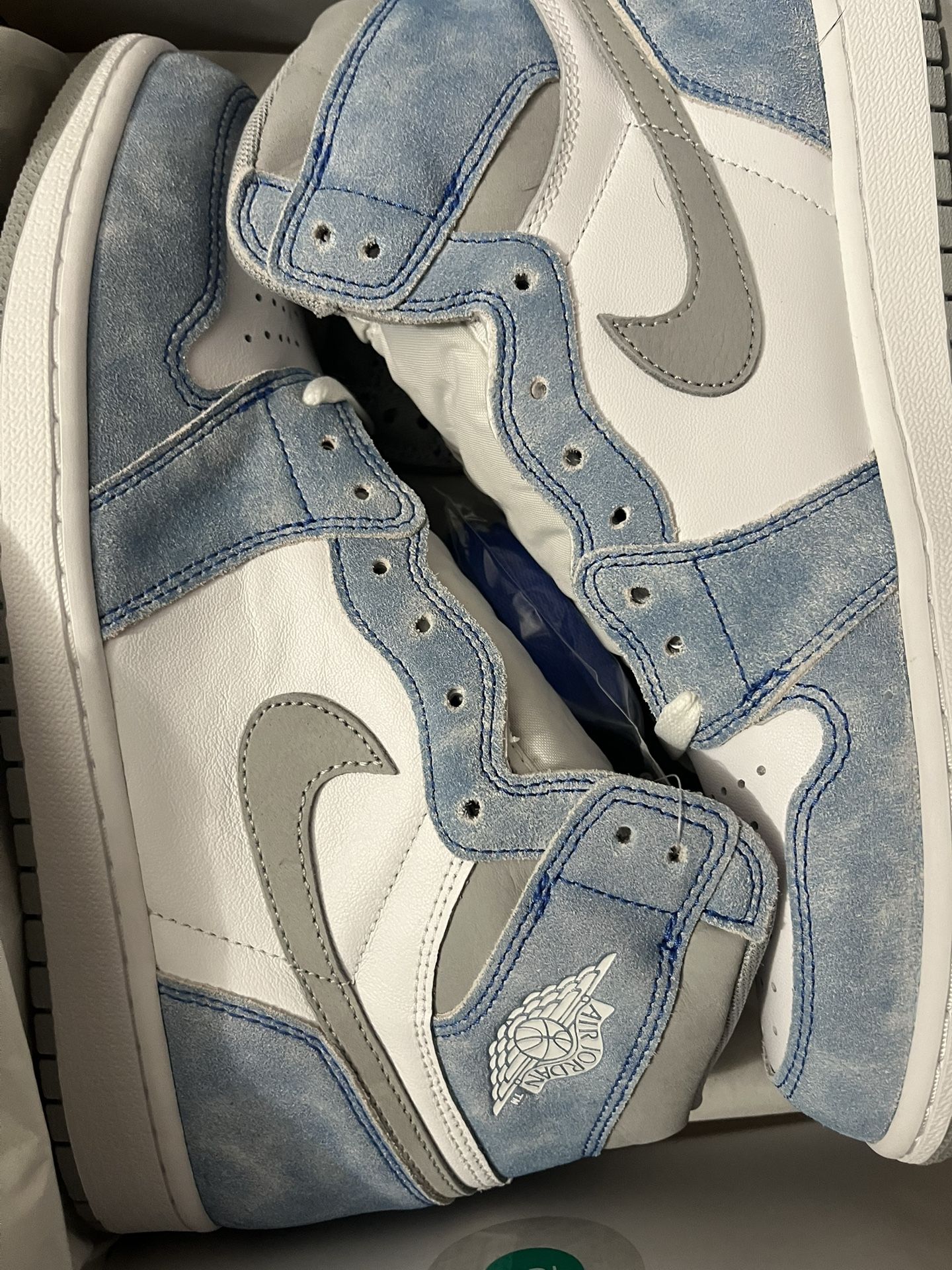 nike air jordan 1 hyper royal size 11 deadstock ds og all included brand new