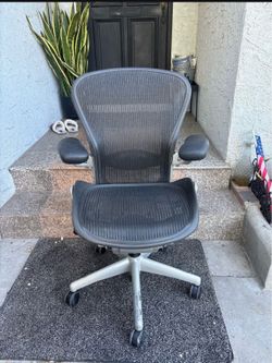 Herman Miller Aeron office chair fully adjustable Size B