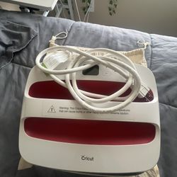 CRICUT EASY PRESS