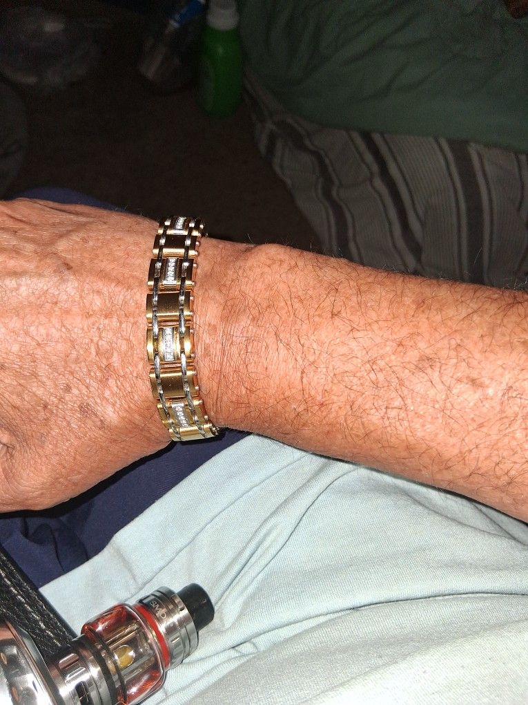 Bracelet