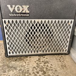 VOX Valvetronix Guitar Amp