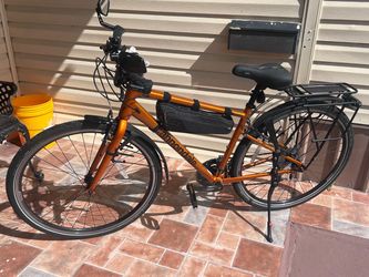 Cannondale (Hybrid) Bike - Quick 4 - Orange