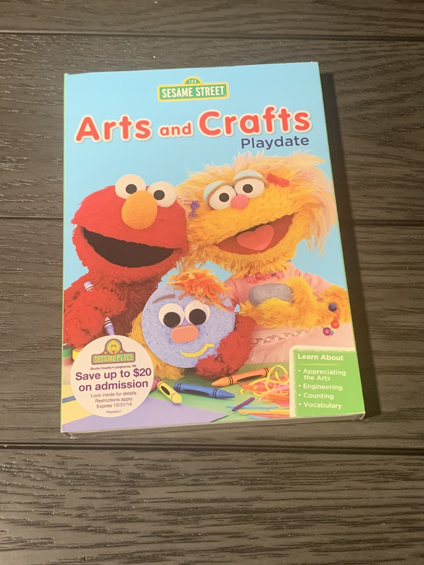 DVD Sesame Street ARTS and CRAFTS PLAYDATE New Sealed w/ Slip Cover