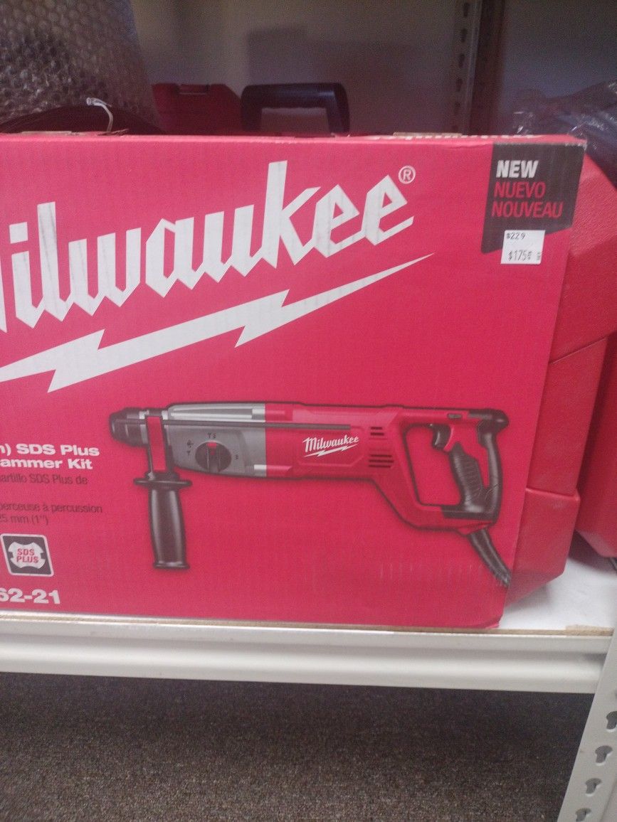 Milwaukee 1" Rotary Hammer