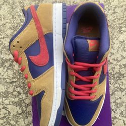 Used / VNDS Nike SB Dunk Low Reverse Papa Bear. Mens 9. Extra Laces