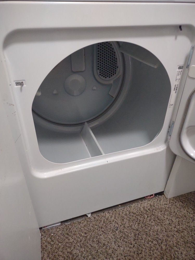 Amana Dryer Works Great No Issues You Can Pick It Up Anytime Available Anytime 