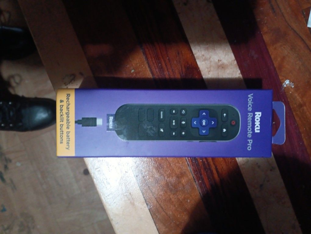 ROKU VOICE REMOTE PRO
