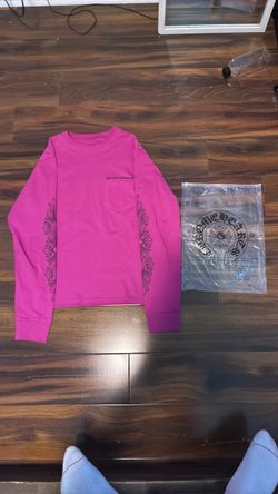 Purple/pink-chrome heart long sleeve shirt size medium in men’s