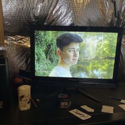 Lenovo 16 inch all in one touch screen desktop with keyboard and mouse