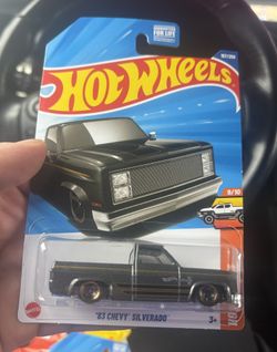 Hot wheel 83 Chevy Silverado 