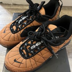 Great condition Nike kids sz 1y