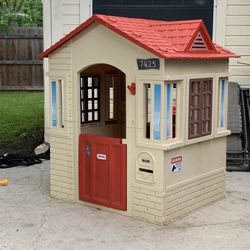 Little Tikes clubhouse