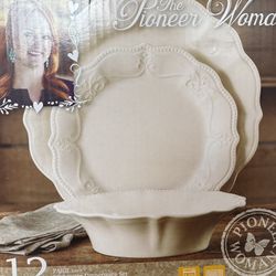 Pioneer Women Dish Set
