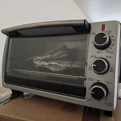 Black and Decker toaster oven