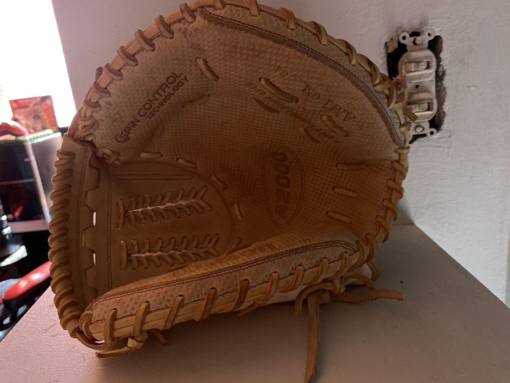 Wilson A200 Softball Catcher Glove 