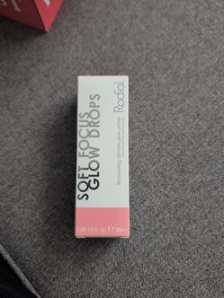 Rodial soft focus glow drops