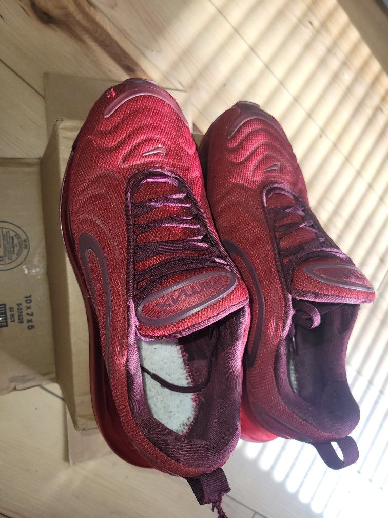 Nike 720 Air Max Size 8 Red Mesh 