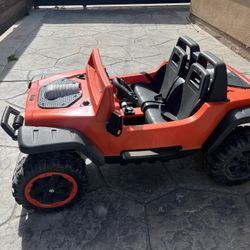 3 power wheels cars toys jeep 24v comes with charger super strong asking $175 /and Razor dube buggy super fast im using Milwaukee batteries asking $20