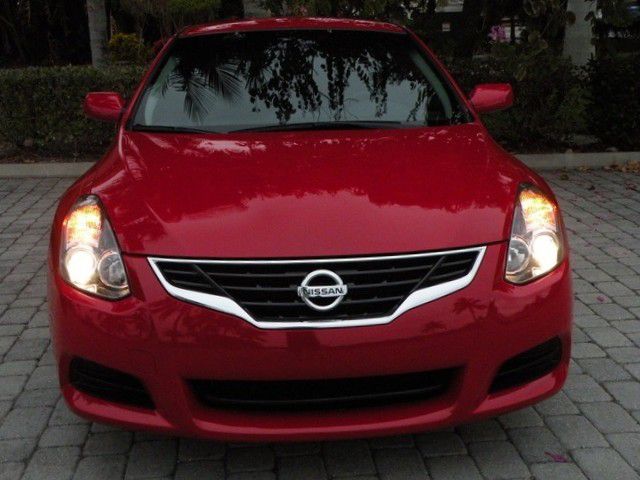 2010 Nissan Altima Coupe S 